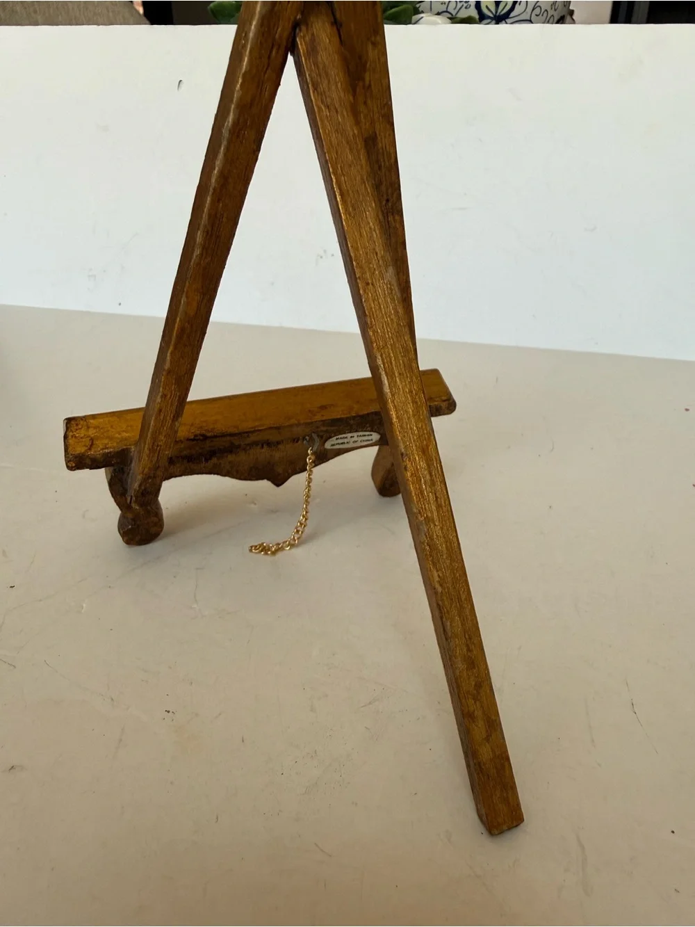 Vintage MCM Miniature Gold Gilt Easel 8.5” x 5” Made in Taiwan Republic of China